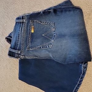 Womens wrangler jeans 3/4 x 34
